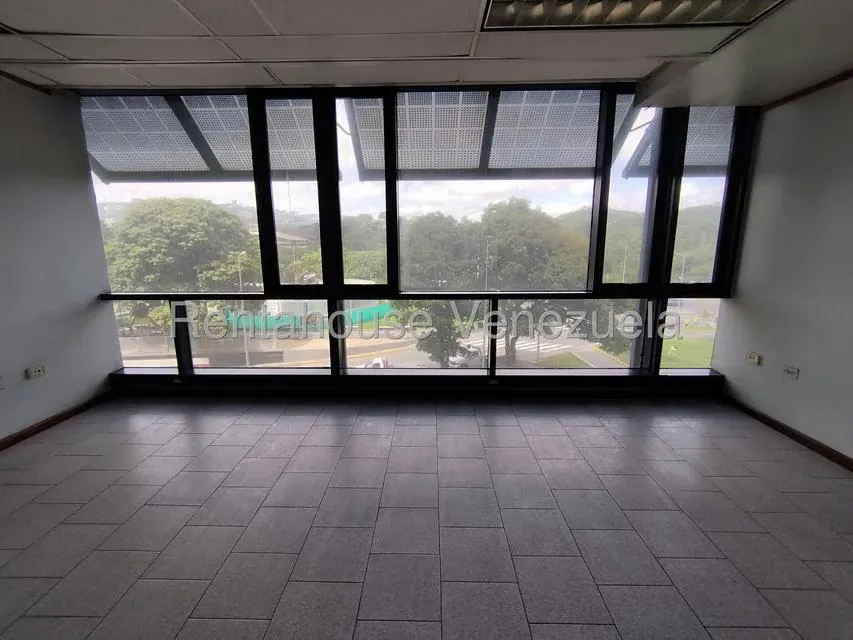 Oficina en Alquiler en Plaza Venezuela, Distrito Metropolitano - 16