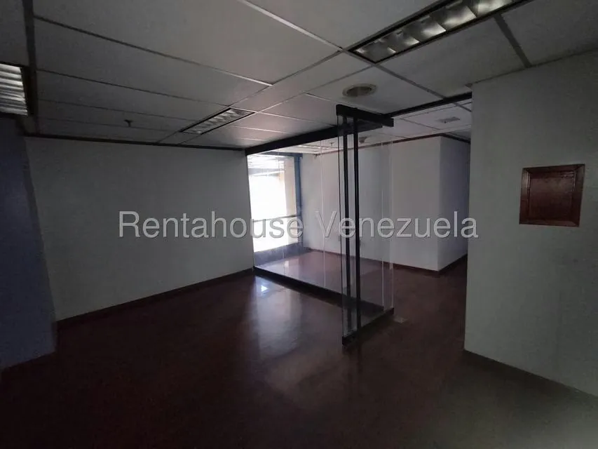Oficina en Alquiler en Plaza Venezuela, Distrito Metropolitano - 5