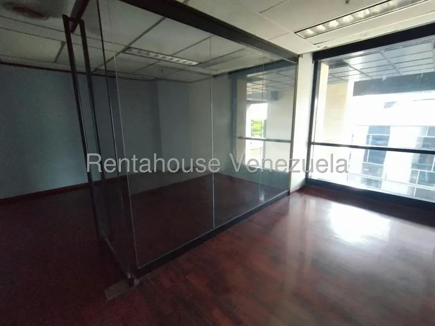 Oficina en Alquiler en Plaza Venezuela, Distrito Metropolitano - 7