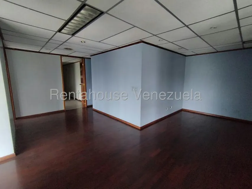 Oficina en Alquiler en Plaza Venezuela, Distrito Metropolitano - 9