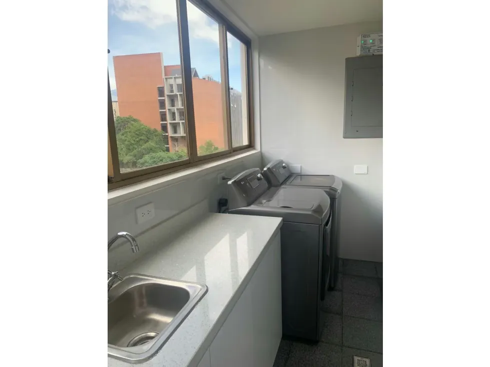 Se alquila apartamento 182m2 El Rosal 0357 - 11