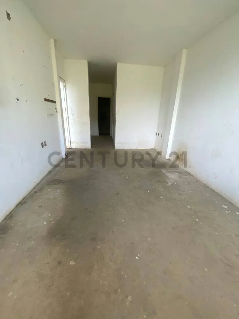 Se vende Terreno en Caicaguana, El Hatillo con Casa quinta en obra gris - 18