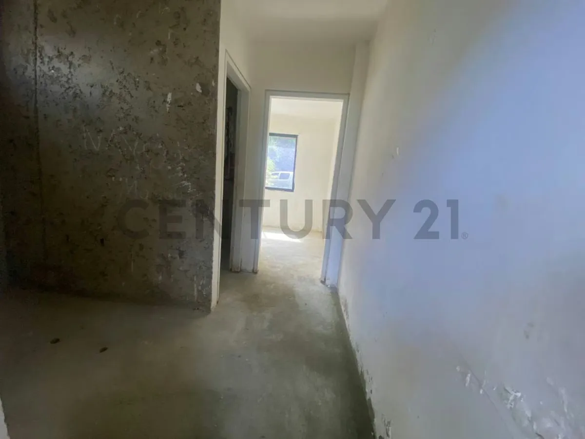 Se vende Terreno en Caicaguana, El Hatillo con Casa quinta en obra gris - 30