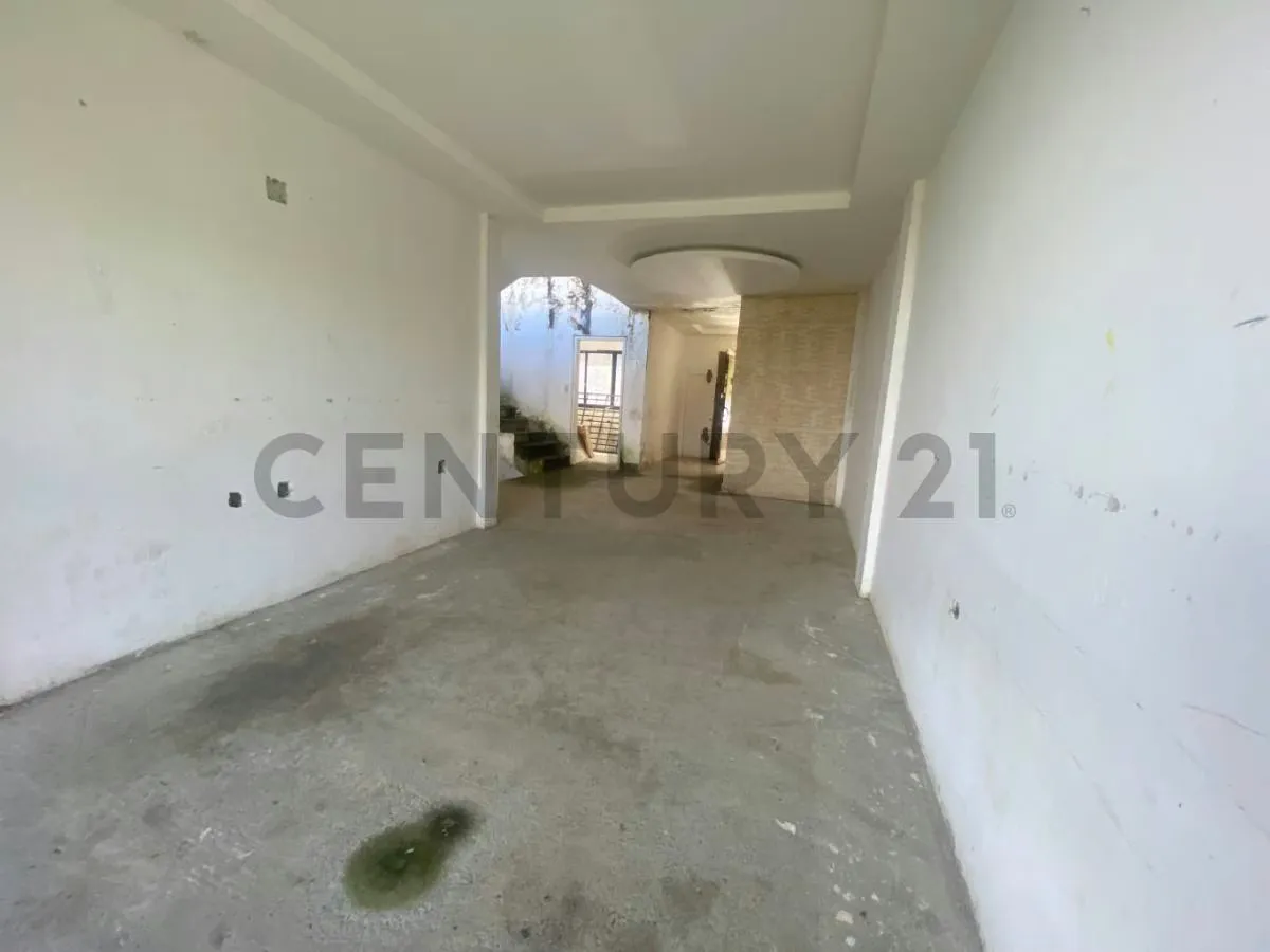 Se vende Terreno en Caicaguana, El Hatillo con Casa quinta en obra gris - 36