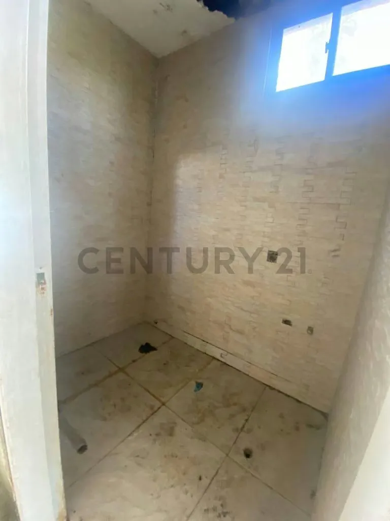 Se vende Terreno en Caicaguana, El Hatillo con Casa quinta en obra gris - 37