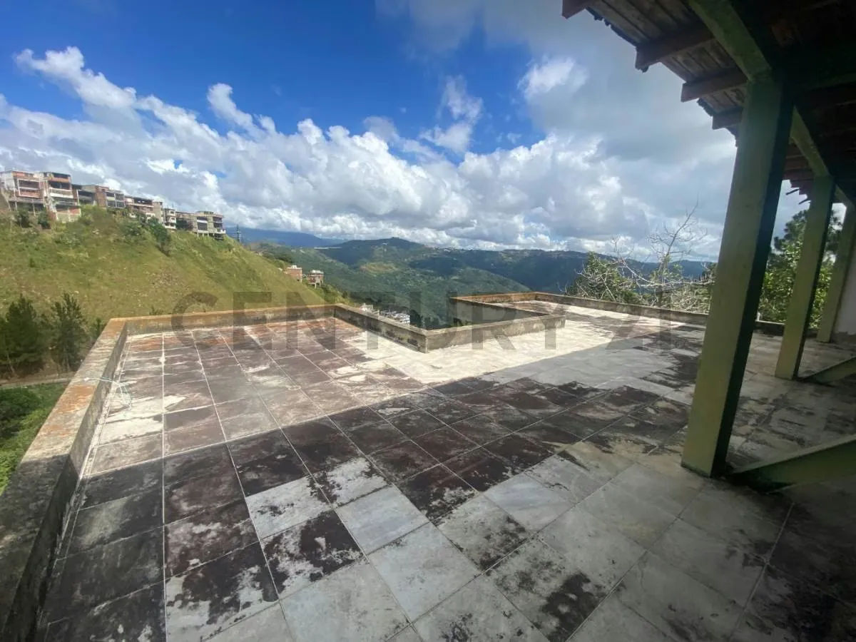 Se vende Terreno en Caicaguana, El Hatillo con Casa quinta en obra gris - 50
