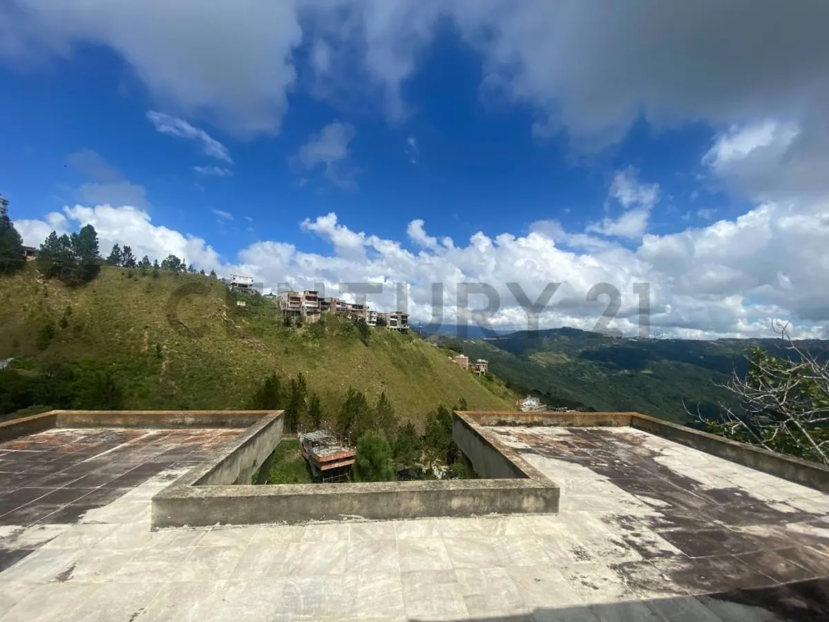 Se vende Terreno en Caicaguana, El Hatillo con Casa quinta en obra gris - 53