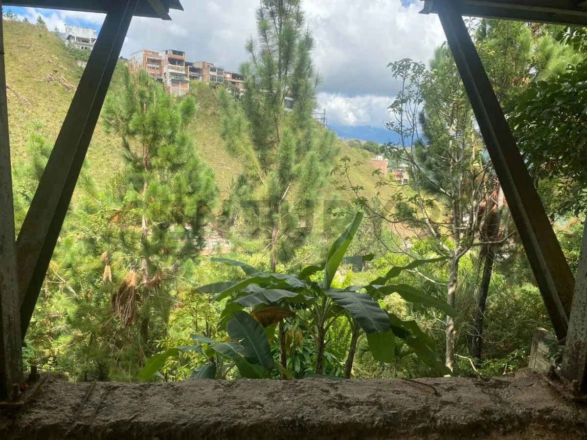 Se vende Terreno en Caicaguana, El Hatillo con Casa quinta en obra gris - 61