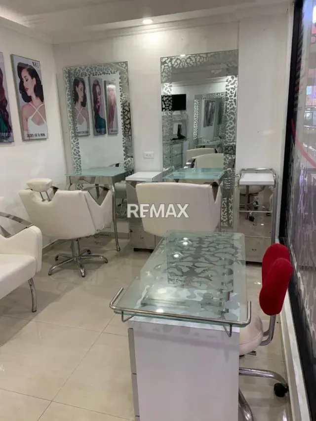 Local comercial equipado para Salón de Belleza C.C Monte Bianco - 11