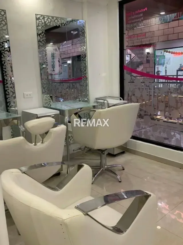 Local comercial equipado para Salón de Belleza C.C Monte Bianco - 2