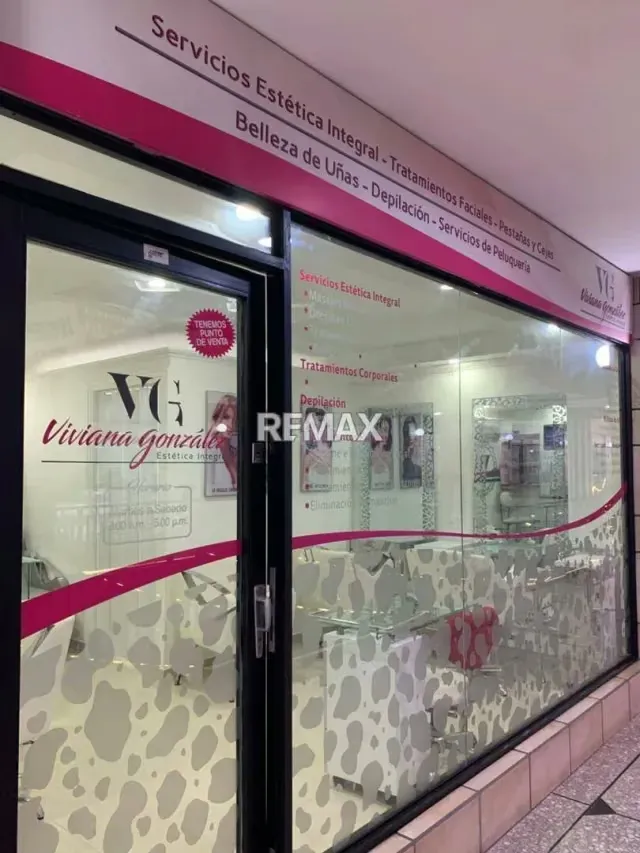 Local comercial equipado para Salón de Belleza C.C Monte Bianco - 3