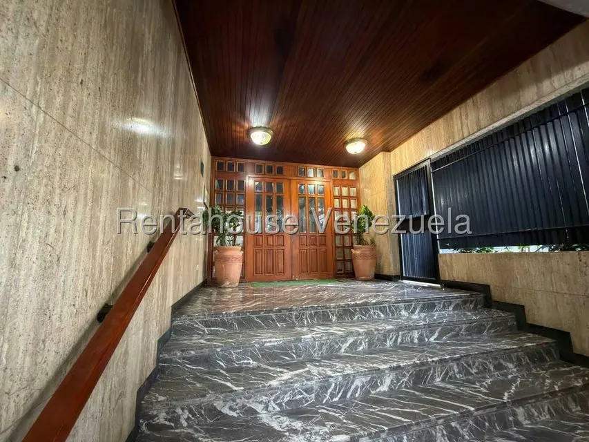 Apartamento (1 Nivel) en Alquiler en El Cafetal, Distrito Metropolitano - 2