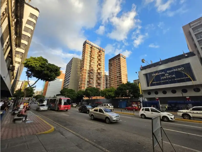 Venta De Apartamento En Chacao 220mts/7h/6b/2pe