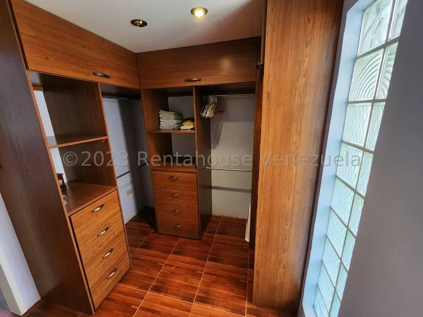 Casa (Duplex) en Venta en Colinas de Carrizal, Miranda - 16