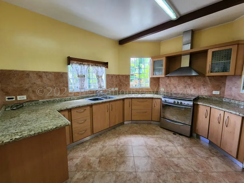 Casa (Duplex) en Venta en Colinas de Carrizal, Miranda - 9