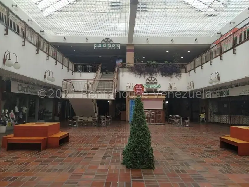 Local Comercial en Venta en Prados del Este, Distrito Metropolitano - 2