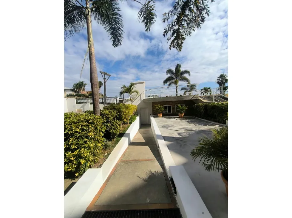 VENTA | LOMA LINDA - Hatillo Apartamento de Lujo 220 mts con Terraza - 2