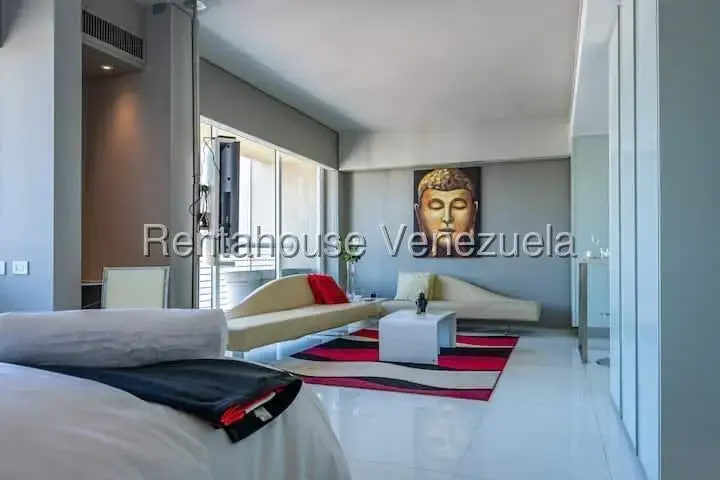 Apartamento (1 Nivel) en Alquiler en Santa Eduvigis, Distrito Metropolitano - 4