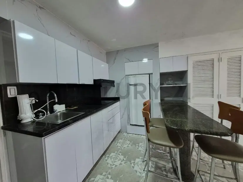 C21 Brokers Asociados. Alquila Apartamento en Playa Grande,