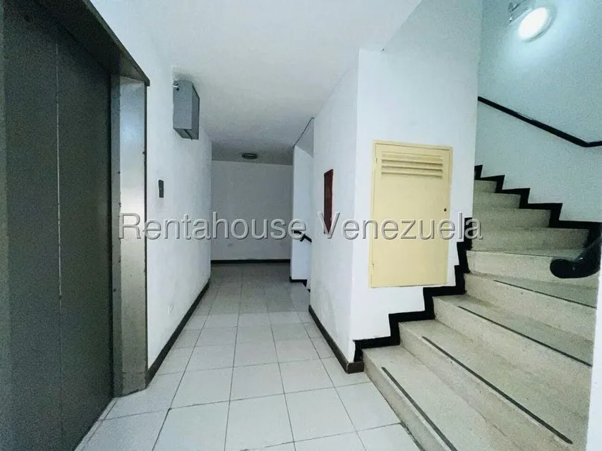 Apartamento (1 Nivel) en Alquiler en Santa Paula, Distrito Metropolitano - 3