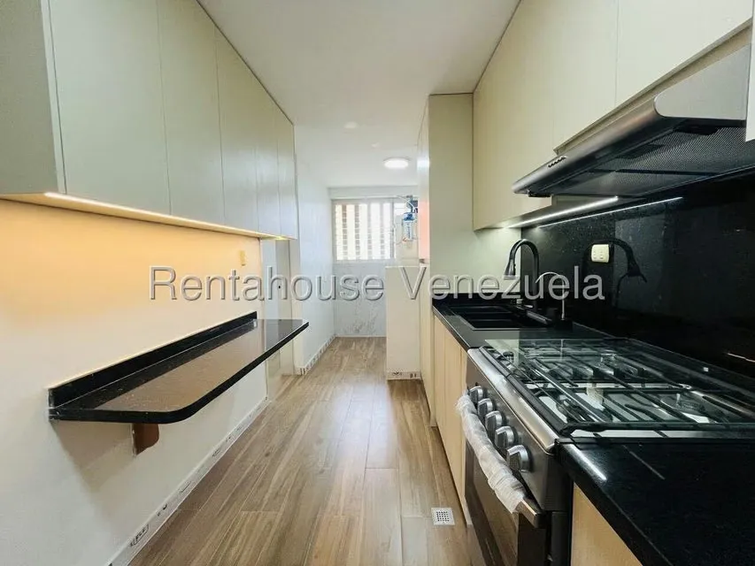 Apartamento (1 Nivel) en Alquiler en Santa Paula, Distrito Metropolitano - 29