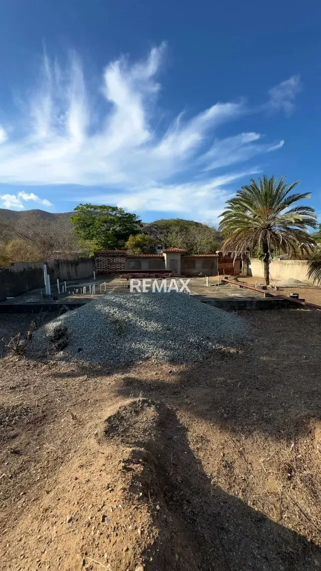 TERRENO CON POTENCIAL PARA CASA EN LAS MONTAÑAS, TRANQUILIDAD Y PAZ! - 2