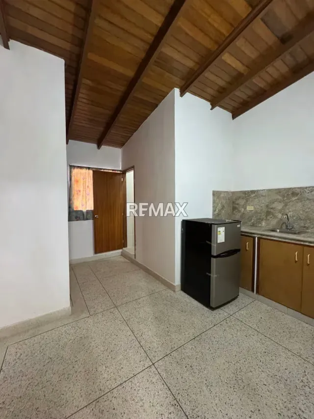Apartamento en Venta. Av. Ollarvides - 6
