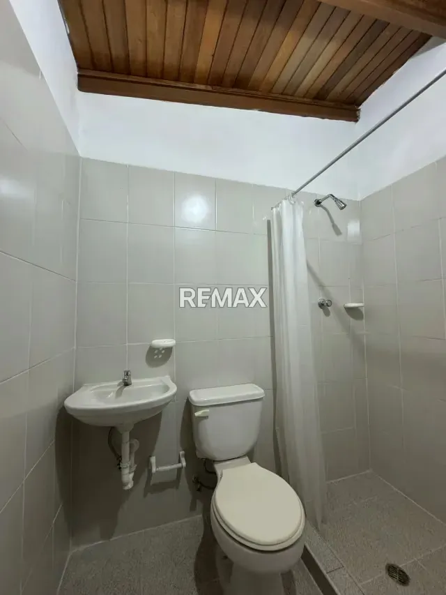 Apartamento en Venta. Av. Ollarvides - 7