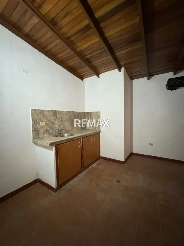 Apartamento en Venta. Av. Ollarvides - 8
