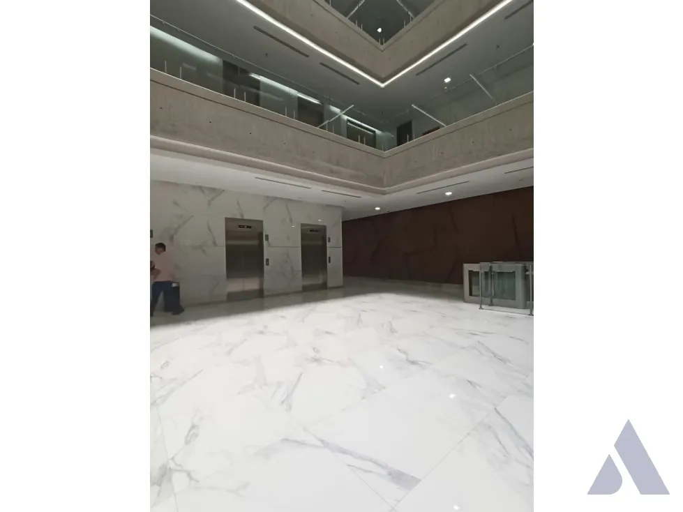 Vendo/alquilo oficina 440m2 Los Pomelos 0295 - 7