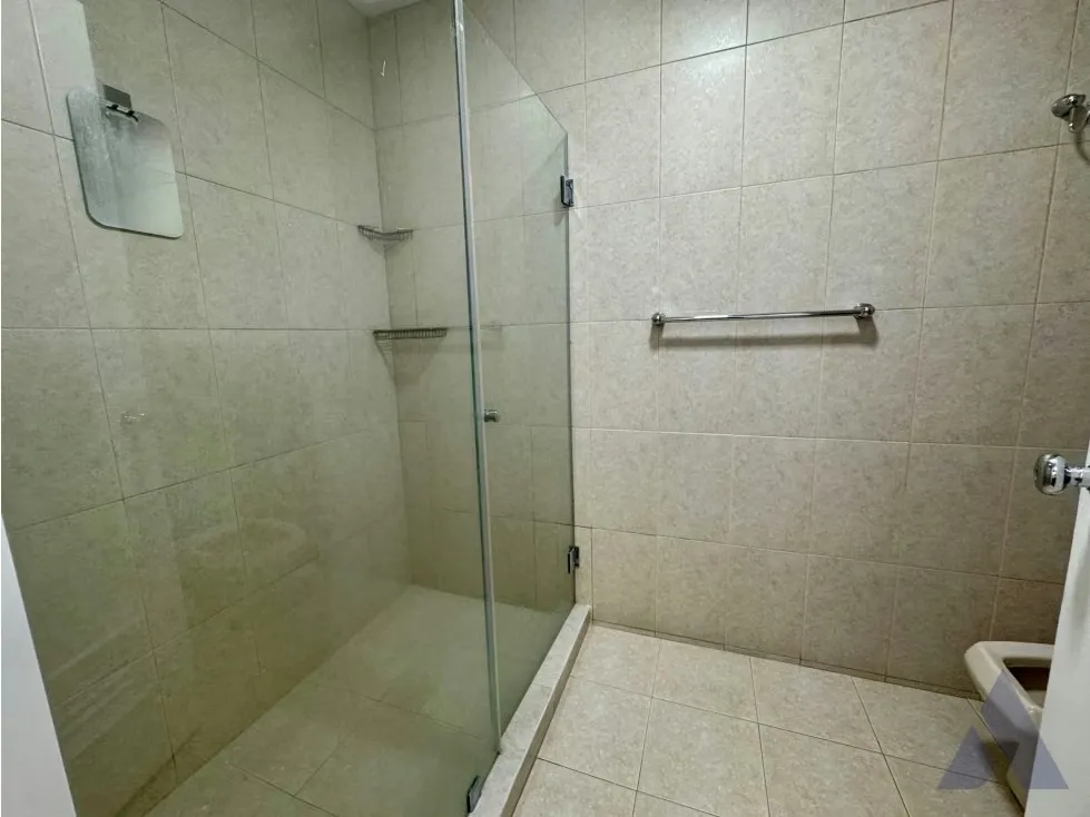 Se alquila apartamento 268m2 Santa Rosa de Lima 9845 - 23
