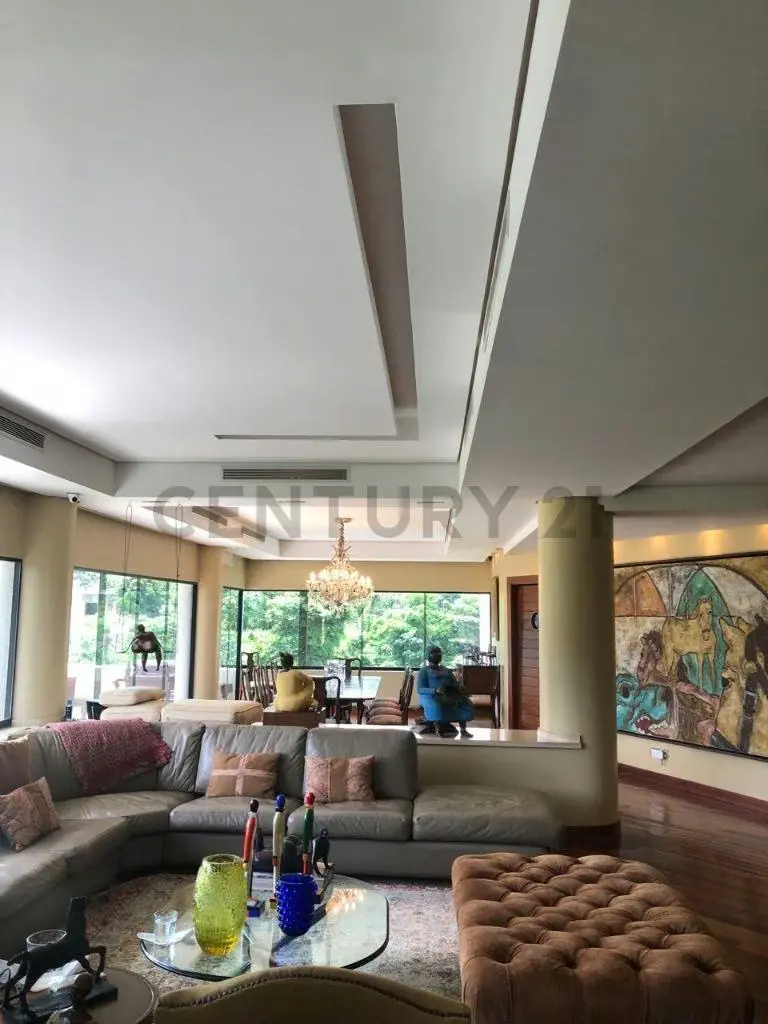 En venta Espectacular y lujoso apartamento en Altos de Guataparo - 3