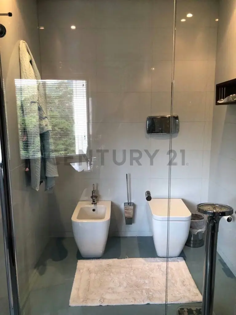 En venta Espectacular y lujoso apartamento en Altos de Guataparo - 5
