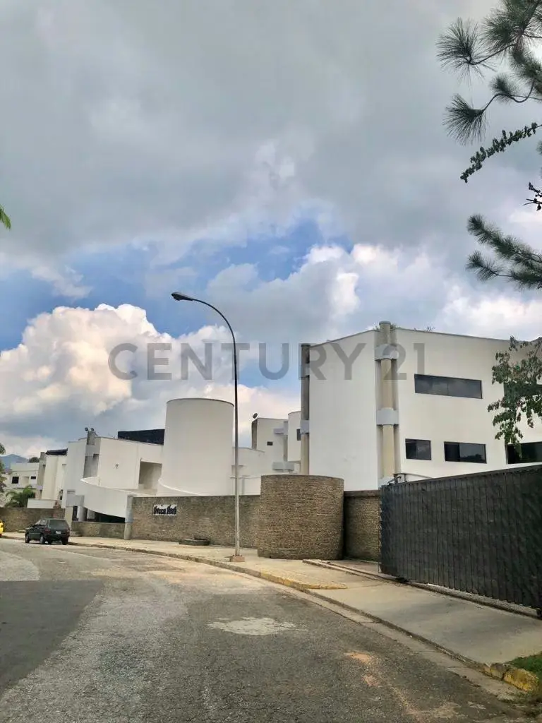 En venta Espectacular y lujoso apartamento en Altos de Guataparo - 7