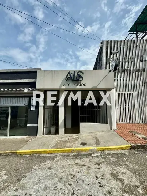 EN VENTA Casa con Terreno propio ubicado en Barrio Obrero zona comercial calle 15 de San Cristóbal estado Tachira.