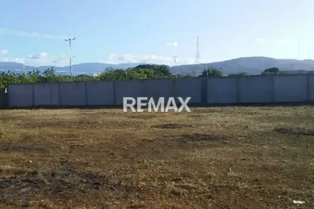 Se Vende Lote de Terreno en Excelente Ubicación Coro Edo. Falcón - 2