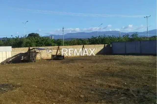Se Vende Lote de Terreno en Excelente Ubicación Coro Edo. Falcón - 3