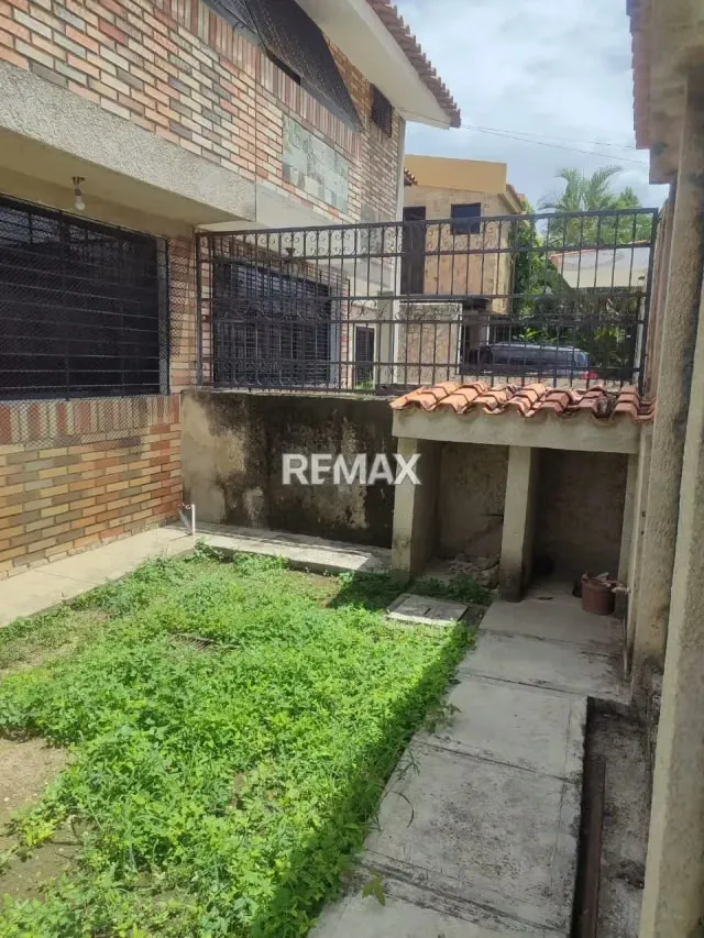 CASA EN EL CONJUNTO DIVINO NINO - 11