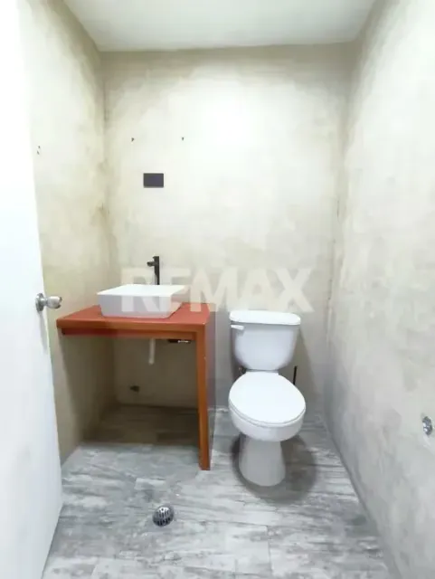 ALQUILER DE AMPLIO LOCAL IDEAL PARA CONSULTORIOS EN EL CC AB EN PLAYA EL ANGEL - 15