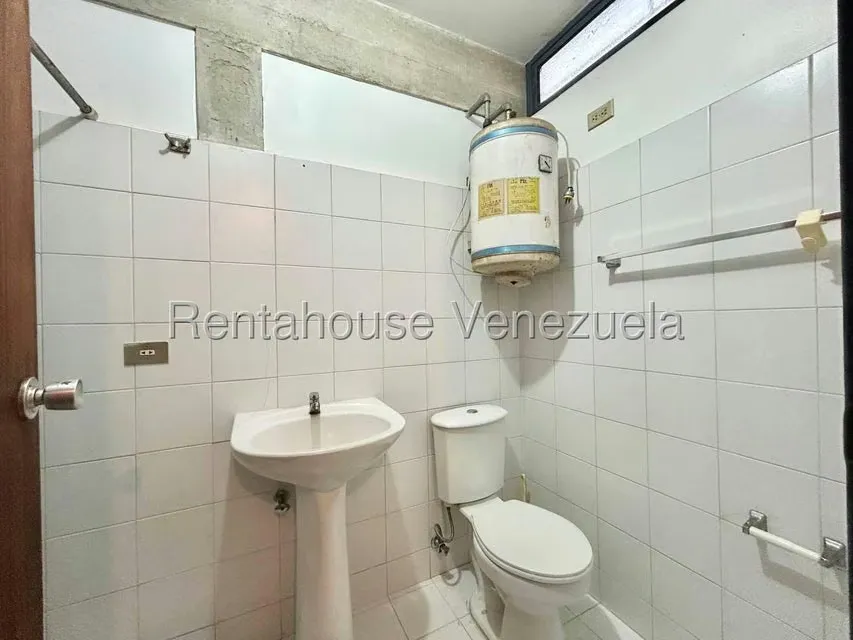 Casa (Duplex) en Alquiler en Chuao, Distrito Metropolitano - 20
