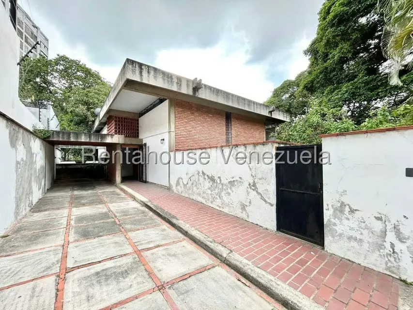 Casa (Duplex) en Alquiler en Chuao, Distrito Metropolitano - 3