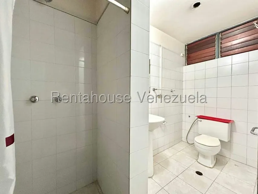 Casa (Duplex) en Alquiler en Chuao, Distrito Metropolitano - 10