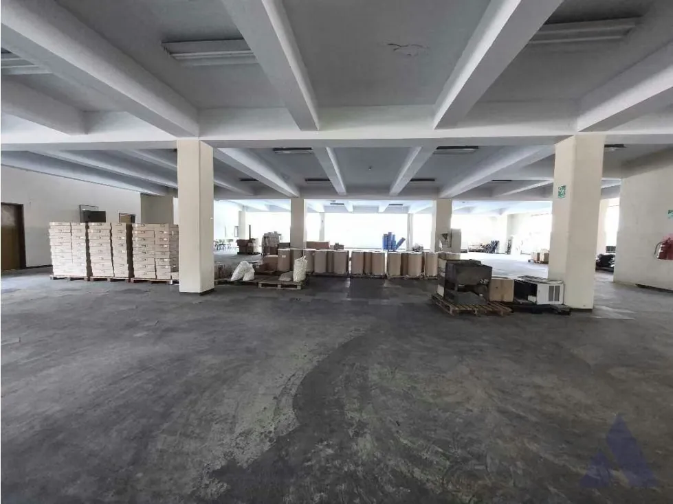 En venta edificio industrial 5388m2 La Urbina 2555 - 5