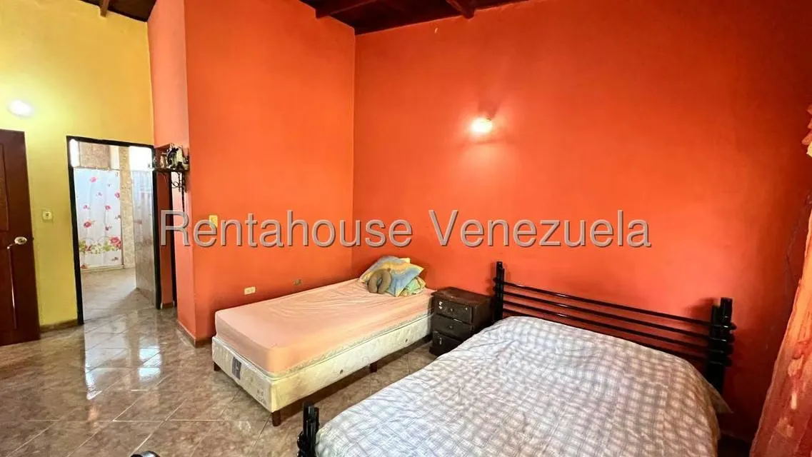 Casa (1 Nivel) en Venta en Parque Residencial La Floresta, Aragua - 28