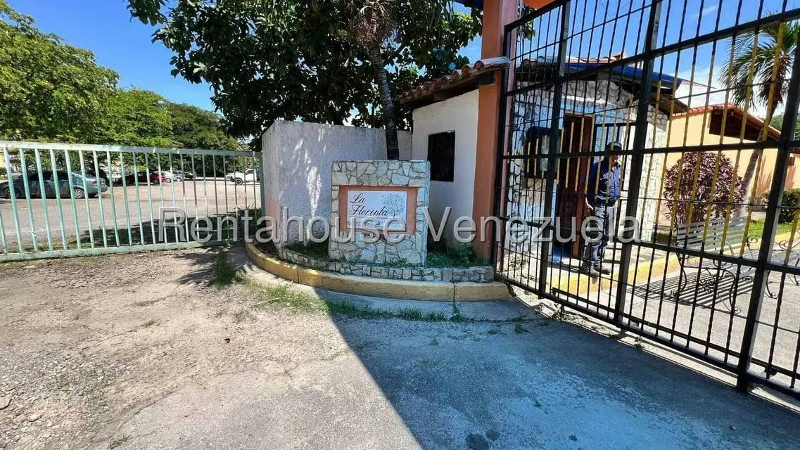Casa (1 Nivel) en Venta en Parque Residencial La Floresta, Aragua - 42