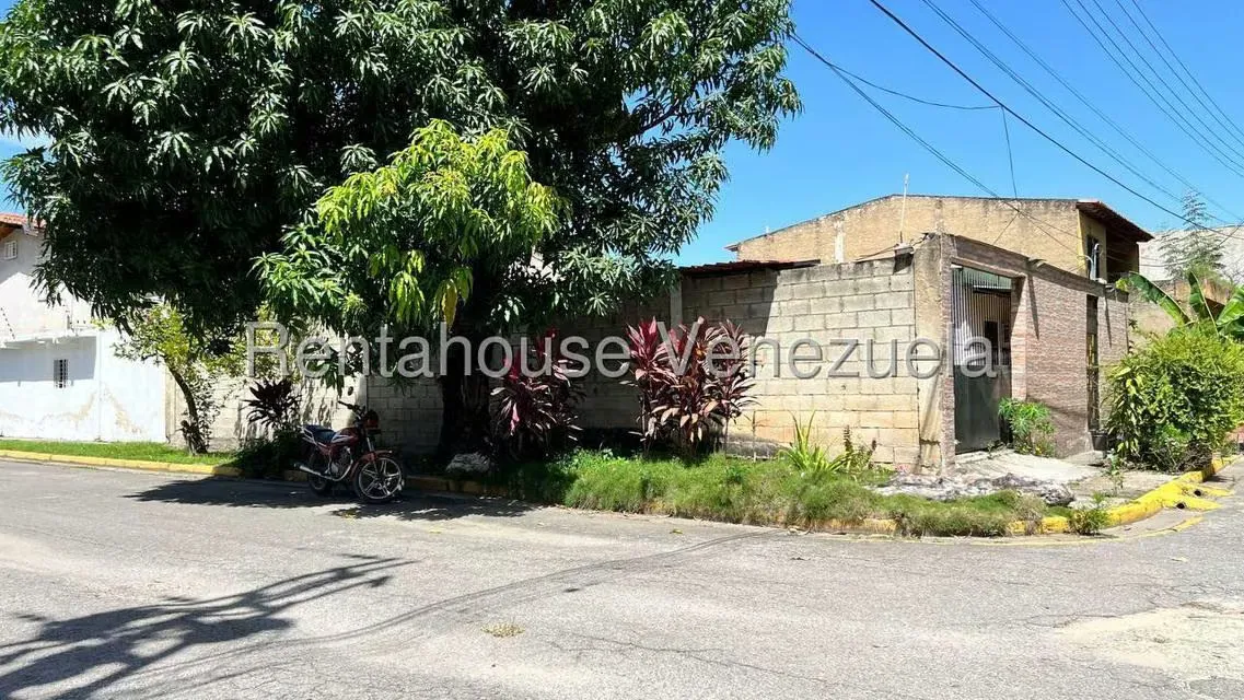 Casa (1 Nivel) en Venta en Parque Residencial La Floresta, Aragua - 44