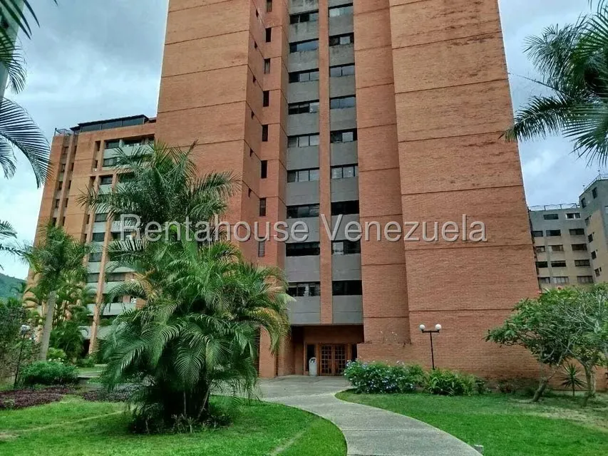 Apartamento (1 Nivel) en Venta en Las Esmeraldas, Distrito Metropolitano - 2