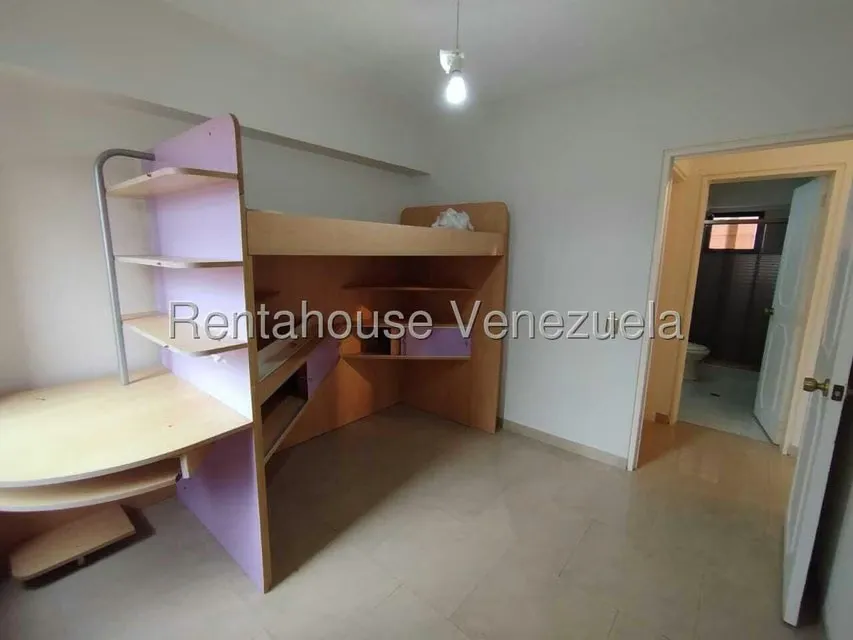 Apartamento (1 Nivel) en Venta en Las Esmeraldas, Distrito Metropolitano - 26