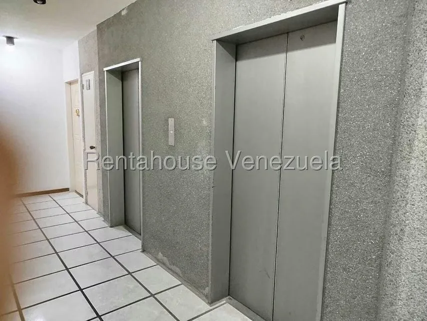 Apartamento (1 Nivel) en Venta en Las Esmeraldas, Distrito Metropolitano - 6
