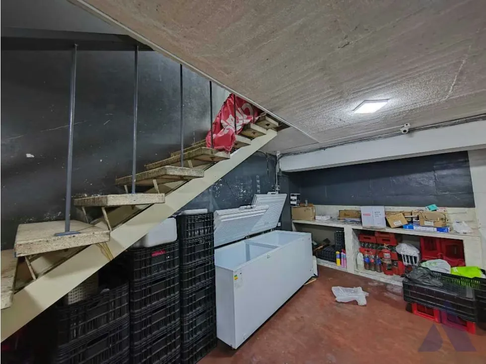 Se alquila local 121m2 El Recreo 3549 - 10
